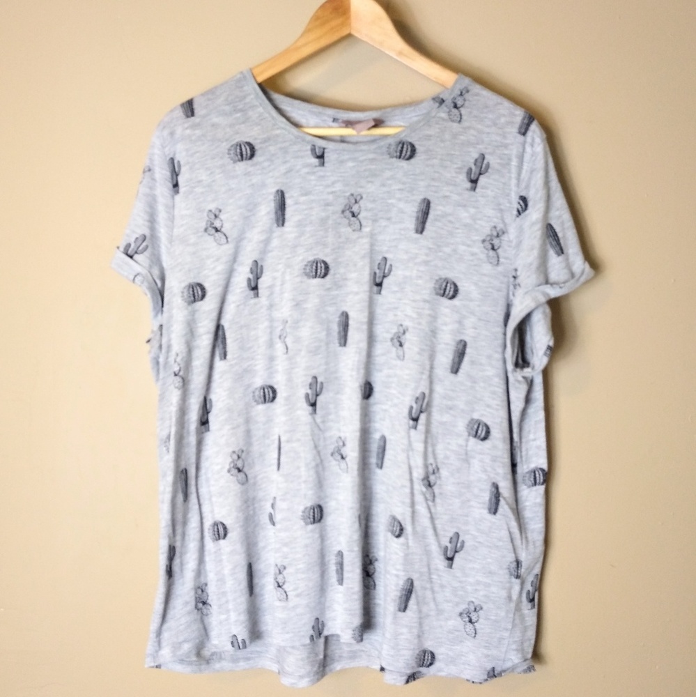 H&M 2X grey mini cactus print t shirt